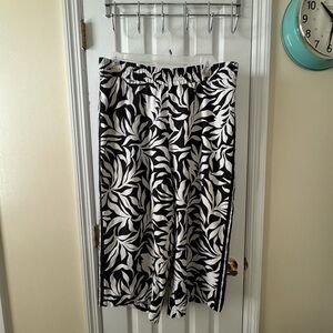 Style & Co. black and  white linen Leaf Pattern Pants